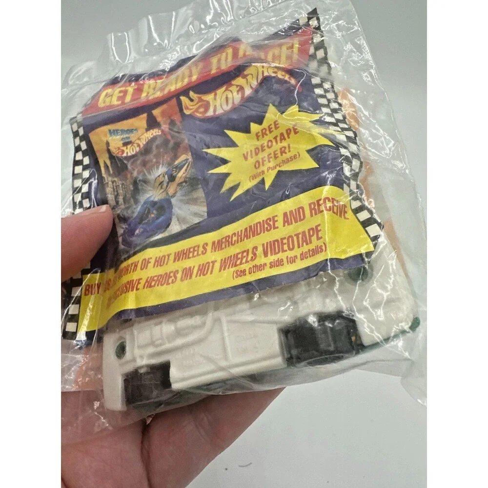 1993‎ McDonald's Hot Wheels Quaker State Racer #62 – Sealed Vintage
